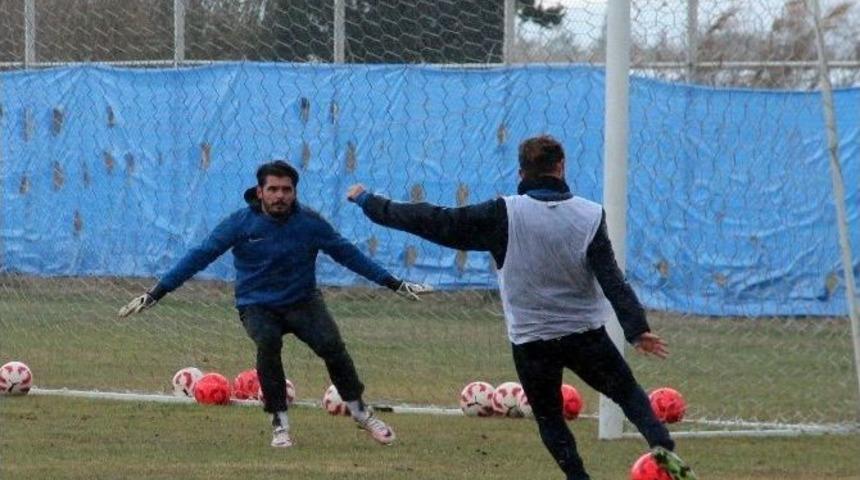 Balıkesirspor Ligin İlk Yarısını 3 Puanla Kapatmak İstiyor