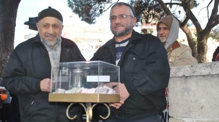 Aydın&rsquo;da Cuma Namazı Sonrası Halep İ&ccedil;in Yardım Toplandı