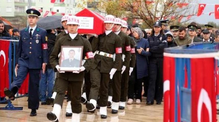 Şehit Annesi: Ben Sana Bu R&uuml;tbeyi Sağlayamazdım