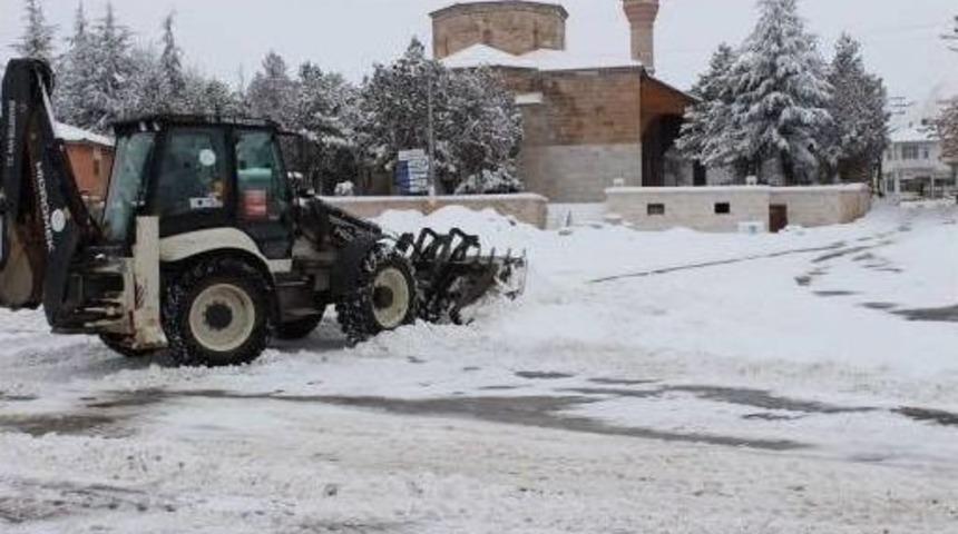 Han Belediyesi&rsquo;nden Kar Temizleme &Ccedil;alışmaları