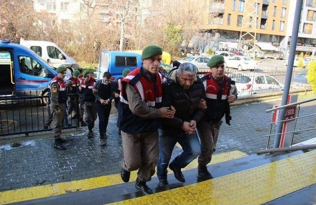 Maskeli Hırsızlık Zanlıları Tutuklandı