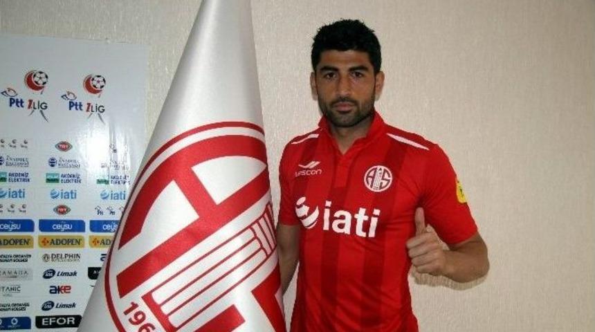 Antalyaspor&rsquo;da Ahmet Aras&rsquo;ın S&ouml;zleşmesi Fesih Edildi