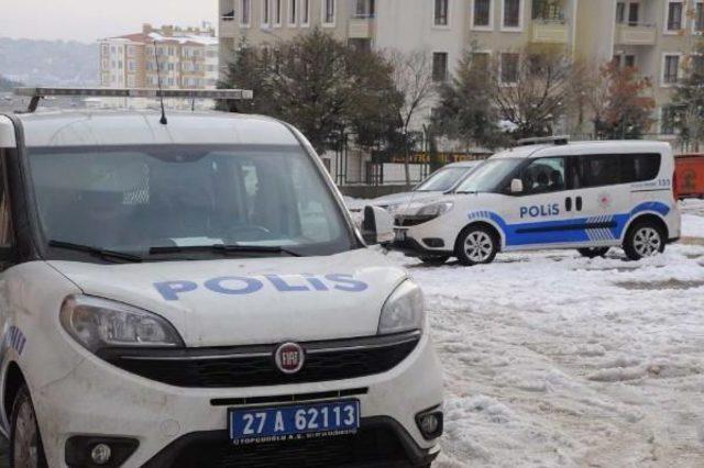 Evine Gelen Polise Ateş Açtı, Gözaltına Alındı