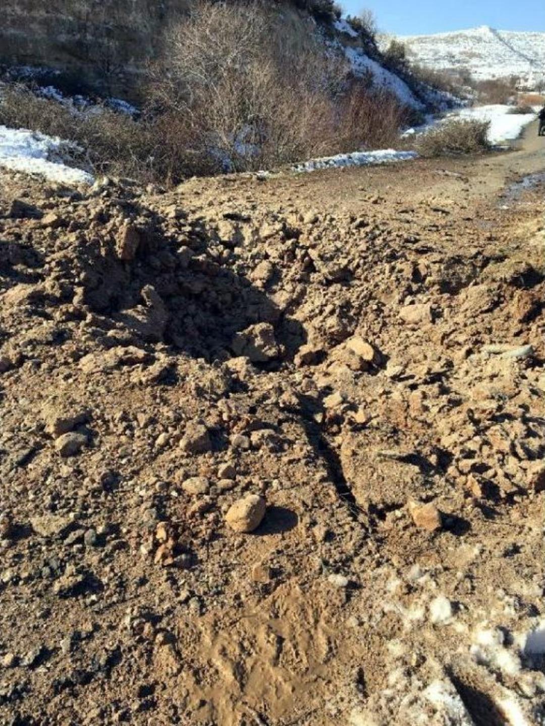 Pkk'nın Yola Tuzakladığı 500 Kiloluk Patlayıcı Imha  Edildi