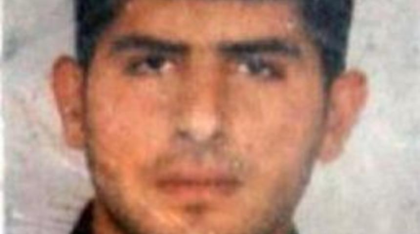 İntikam Cinayetinin &Ccedil;ocuk Sanığı: Elini Beline Attı