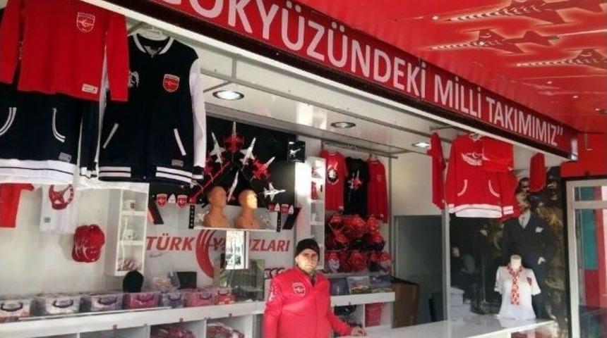 T&uuml;rk Yıldızları Tır&rsquo;ı Salihli&rsquo;de