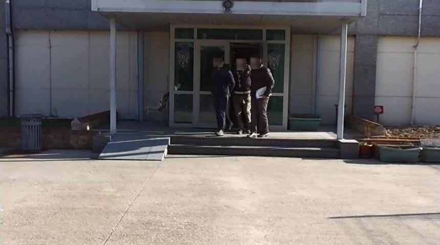 Sahte Pasaportla Yurt Dışına &Ccedil;ıkmak İsteyen Fet&ouml;&rsquo;c&uuml; Teğmen Ve Eşi Yakalandı