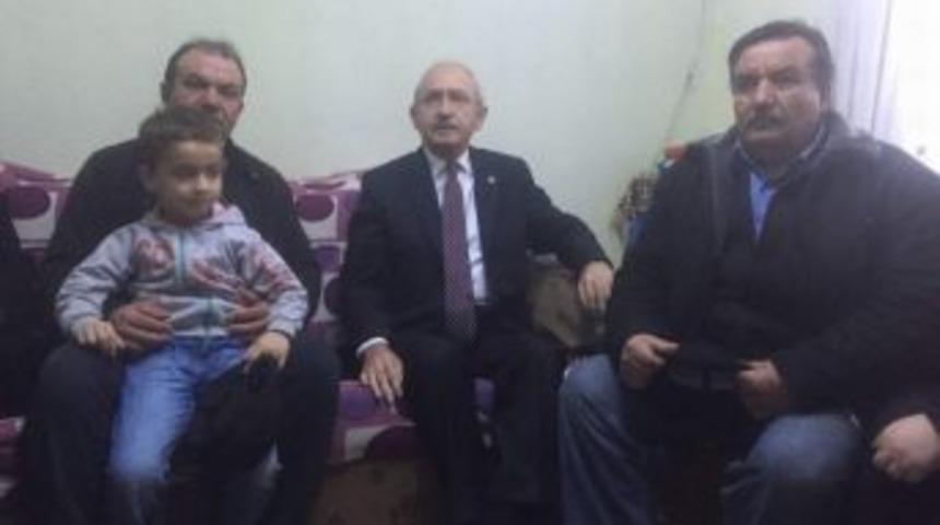 Kılı&ccedil;daroğlu, Afyonkarahisar&rsquo;da Şehit Ailesini Ziyaret Etti