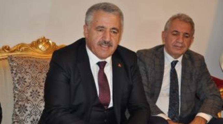 Ulaştırma Bakan Arslan, Kars&rsquo;tan M&uuml;jdeyi Verdi