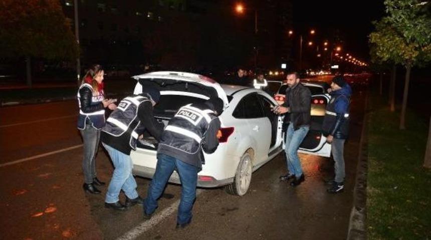 Adana'da 1600 Polis Ile Asayiş Uygulaması