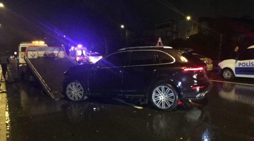 Kendi Yaptığı Kazayı Yara Almadan Atlatan &Uuml;niversiteli Bir Başka Aracın &Ccedil;arpması Sonucunda Hayatını Kaybetti