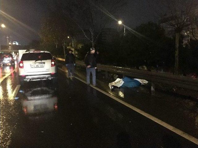 Kendi Yaptığı Kazayı Yara Almadan Atlatan Üniversiteli Bir Başka Aracın Çarpması Sonucunda Hayatını Kaybetti