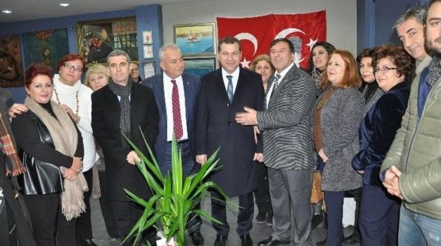 Yeni Yıl Hediyeniz Sanat Olsun Sergisi