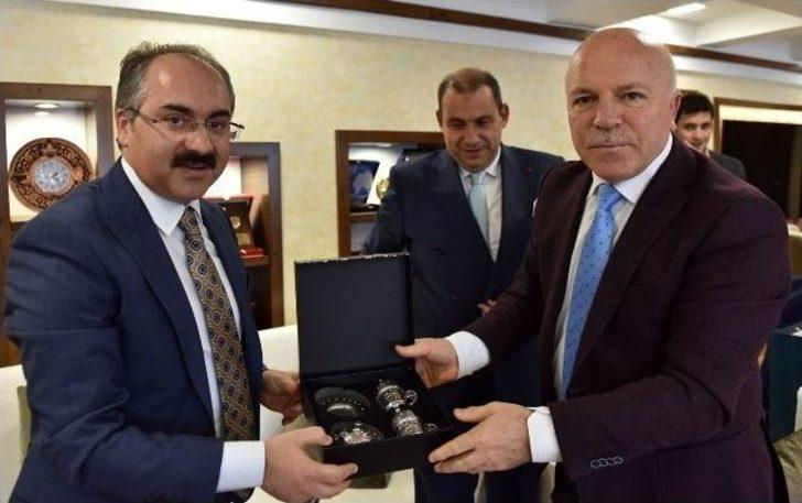 Gazeteci Erkan Tan Başkan Sekmen’i Ziyaret Etti G4