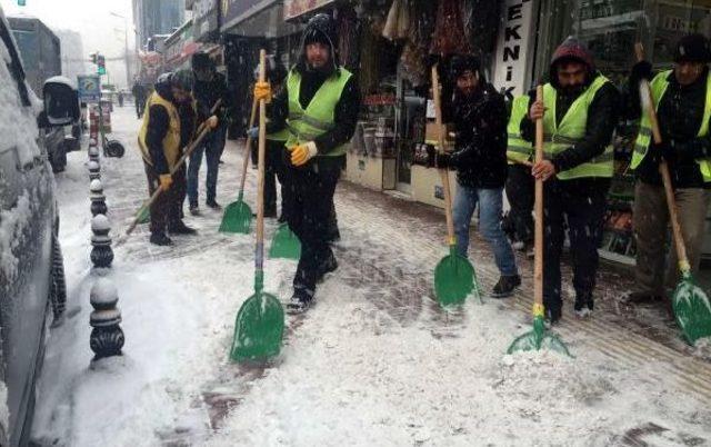 Van'da Yoğun Kar Yağışı