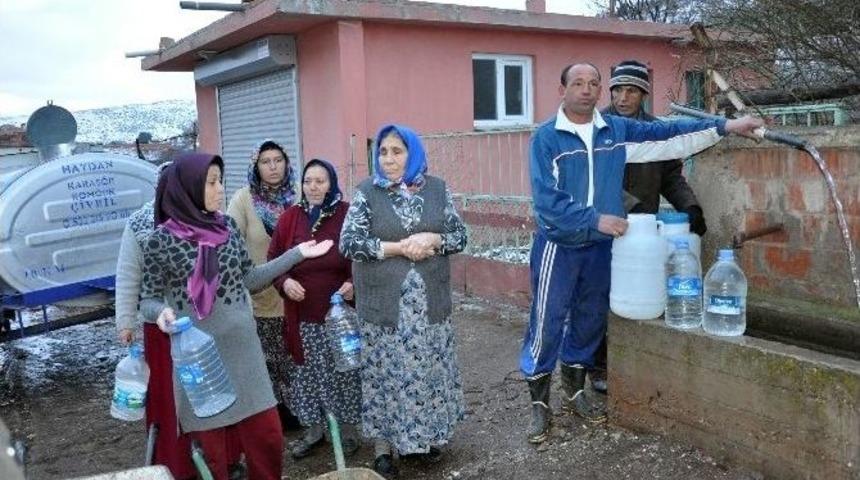 K&ouml;yde 10 G&uuml;nd&uuml;r Sular Akmıyor