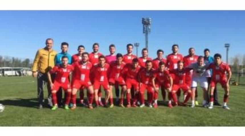 Bilecik Şeyh Edebali &Uuml;niversitesi Futbol Takımı Antalya&rsquo;da 4&rsquo;de 3 Yaptı