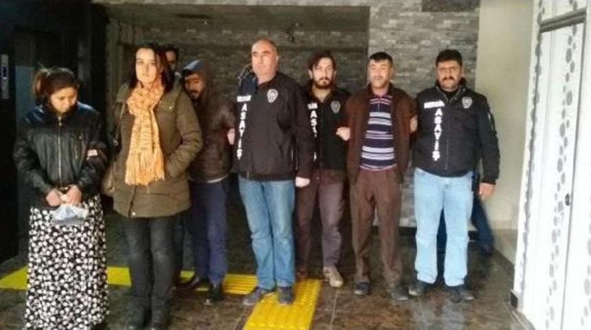 Bankadan &Ccedil;ıkanları Takip Edek 500 Bin Lira &Ccedil;aldılar