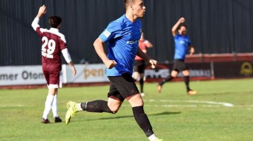 Altay'da H&uuml;samettin Rekora Koşuyor