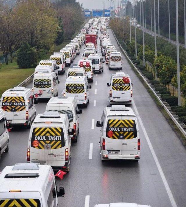 Antalya'da 3 Bin 350 Servisçi Ve Taksici Terörü Kınadı