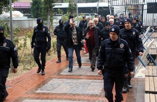 Yüksel Mutlu Ve Hdp İl Başkanı Adliyeye Sevk Edildi