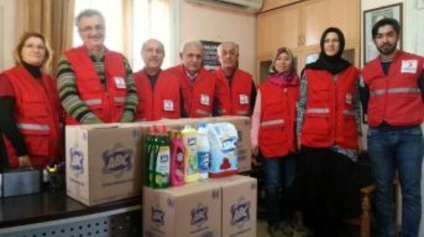 Kızılay, Osmaniye&rsquo;de İhtiya&ccedil; Sahibi 100 Aileye Temizlik Malzemesi Dağıttı