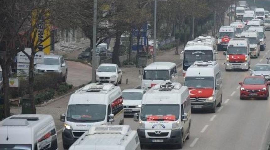 Servis Minib&uuml;sleri Şehitler I&ccedil;in Konvoy Oluşturdu