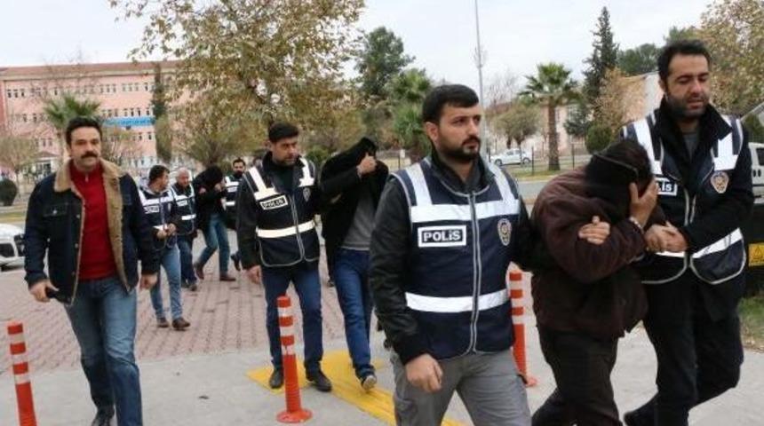 &Ccedil;elik Kasaları A&ccedil;an 7 Ş&uuml;pheli Adliyede