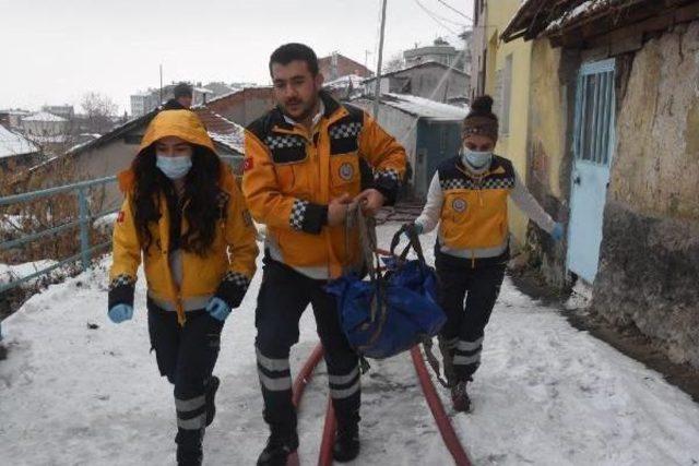 Annelerinin Kapıyı Kilitleyip Evde Bıraktığı Iki Çocuk Yangında Öldü