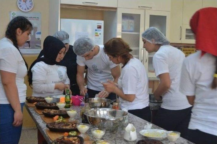 Salihli’de Öğrenciler Arası Yemek Yarışması G2