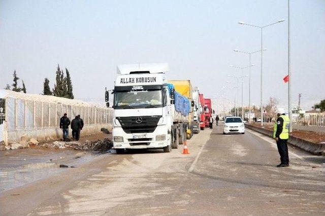 Öncüpınar Sınır Kapısında Tır Yoğunluğu