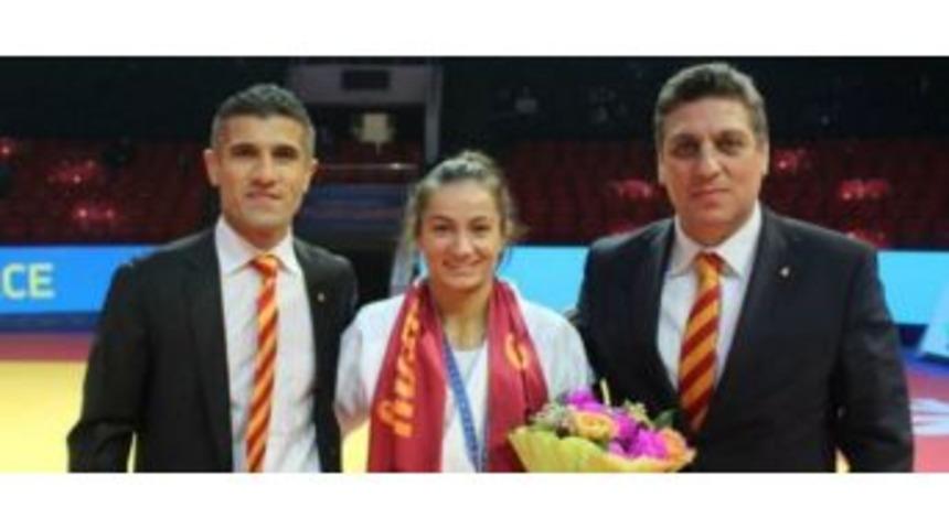 Galatasaraylı Majlinda Kelmendi, Yılın Kadın Judocusu Se&ccedil;ildi