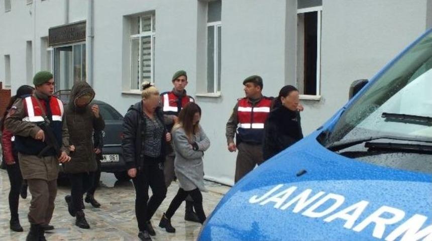 Anamur&rsquo;da Fuhuş Operasyonu: 27 G&ouml;zaltı