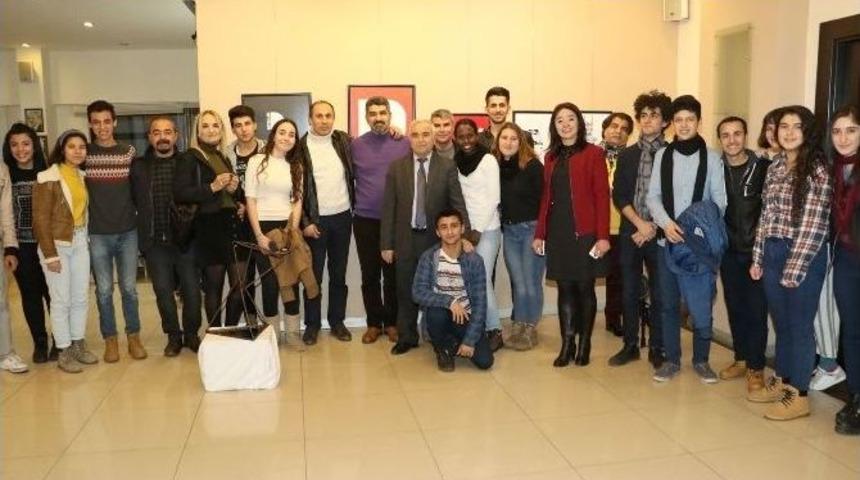 Sanat&ccedil;ı Adayları Yeteneklerini Sergiledi