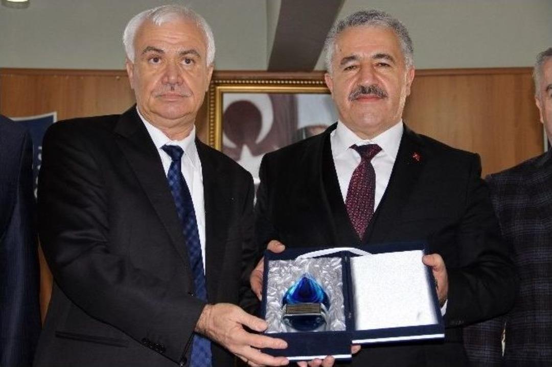 65 Yaş &Uuml;st&uuml; &Uuml;cretsiz Taşımacılığına Yeni D&uuml;zenleme