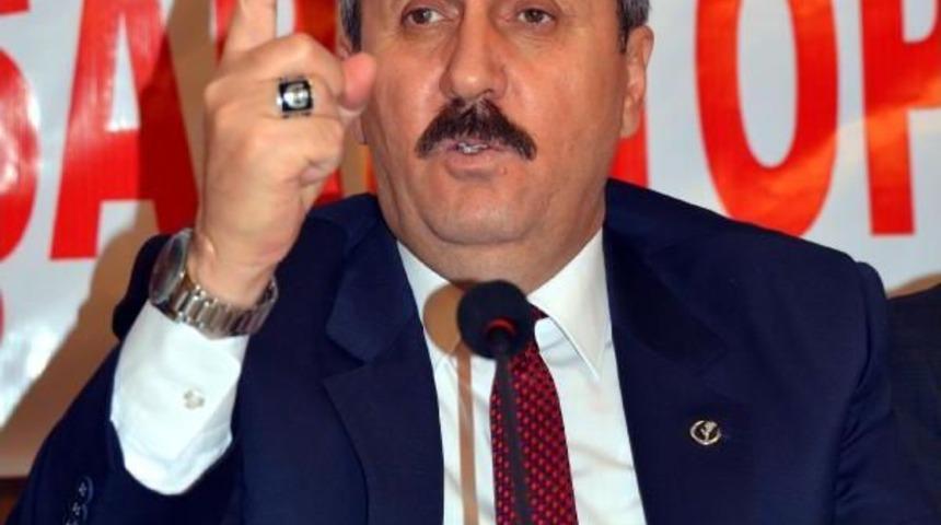 Destici: &Uuml;&ccedil;l&uuml; Zirve Ile Halep Esad'a Bırakıldı