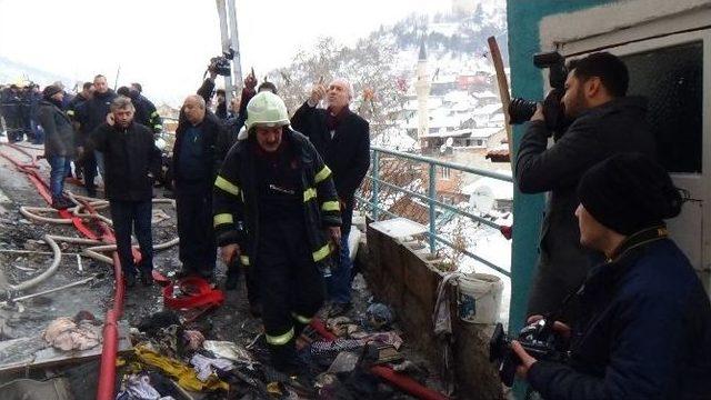 Kütahya’daki Yangında Soğutma Çalışmaları Sona Erdi