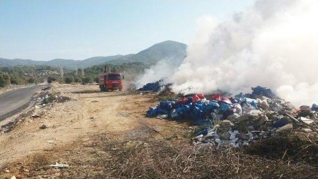 Milas&rsquo;ta Dolgu Alanında Yangın 1