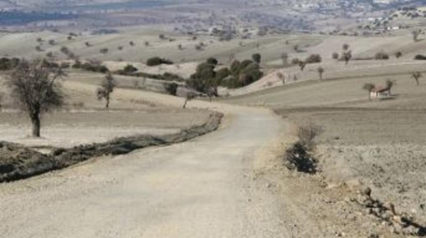 Selendi Yolları Bakıma Alındı
