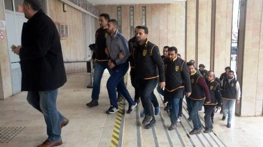 Kar Maskeli Kafeterya Baskını Aydınlatıldı