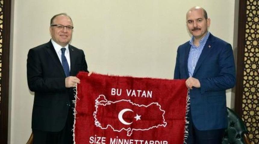Bakan Soylu, Siirt'te El Bab'a Gidecek Askerlerle Yemek Yedi