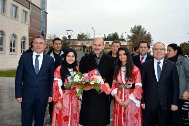 Bakan Soylu, Siirt'te El Bab'a Gidecek Askerlerle Yemek Yedi