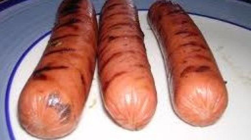 &Ccedil;ocuklar i&ccedil;in en tehlikeli yiyecekler