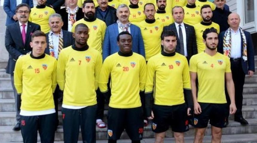 Kayserispor'a Başkanlardan Moral Ziyareti