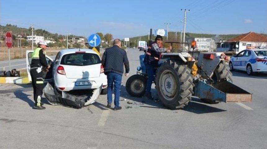 Milas&rsquo;ta Ehliyetsiz Yaşlı S&uuml;r&uuml;c&uuml; Kazaya Neden Oldu, 1 Yaralı