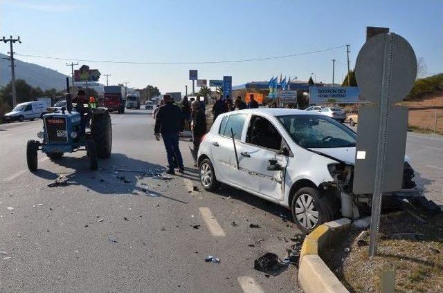 Milas’ta Ehliyetsiz Yaşlı Sürücü Kazaya Neden Oldu, 1 Yaralı