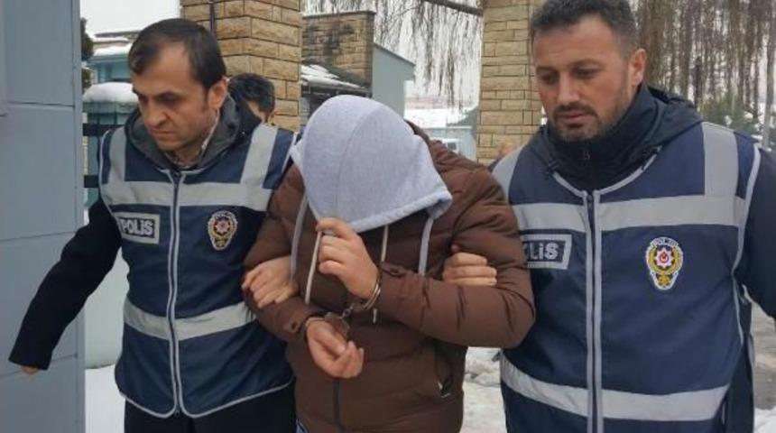 Telefon Dolandırıcısının 2 Kuryesini Polis Bolu'da Yakaladı
