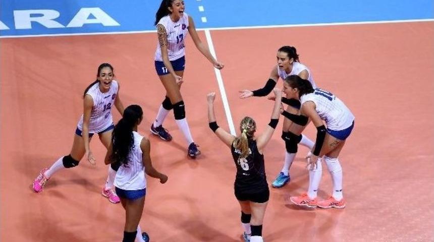 İlk Ma&ccedil; Halkbank&rsquo;ın