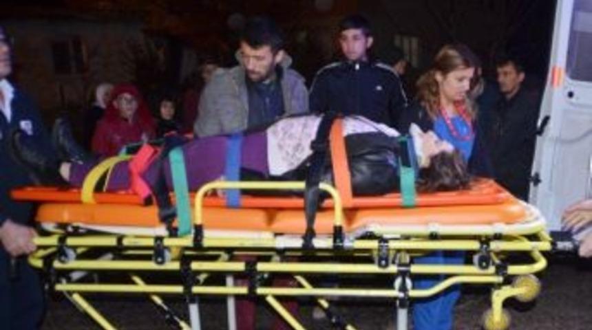 Minib&uuml;s&uuml;n &Ccedil;arptığı Yaya Yaralandı