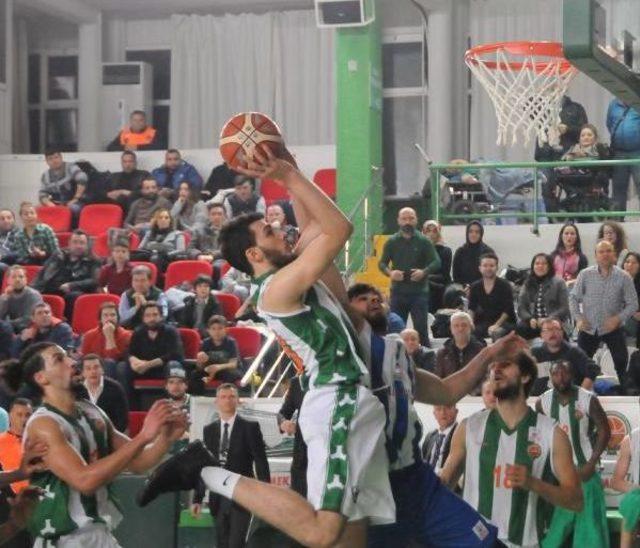 Yeşilgiresun Belediyespor-Demir İnşaat Büyükçekmece:100-72